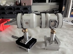 Cella in Teflon per misure di un fascio Laser