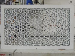 Dettaglio di una plafoniera artistica
